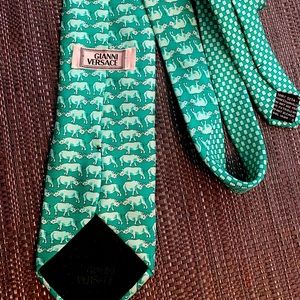 Versace Green Rhino Tie, Excellent condition
